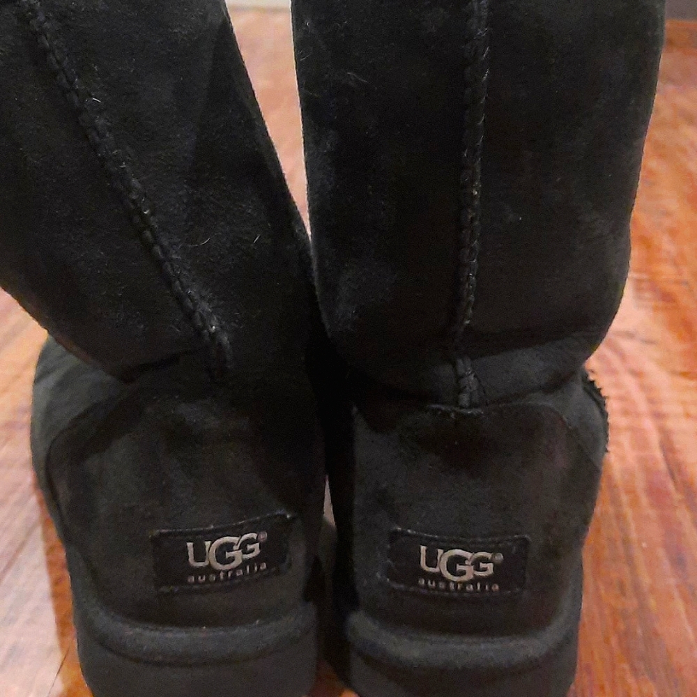 Bailey Button Triplet Sheepskin-Lined Suede Boots 8